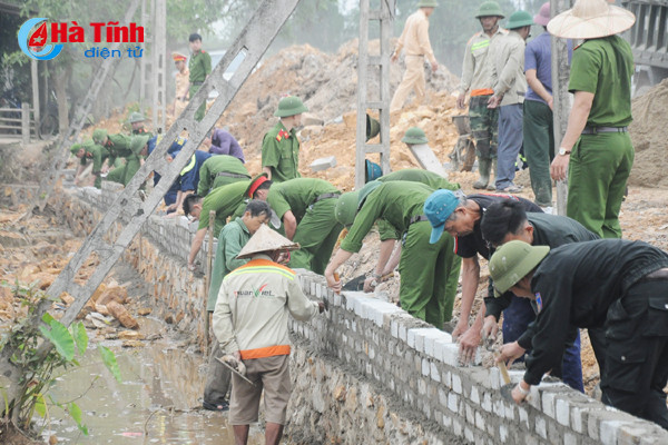 photo tuoi tre ha tinh ho tro thach tien xay dung nong thon moi