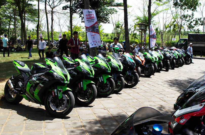 hang tram mo to va sieu xe do ve dong nai