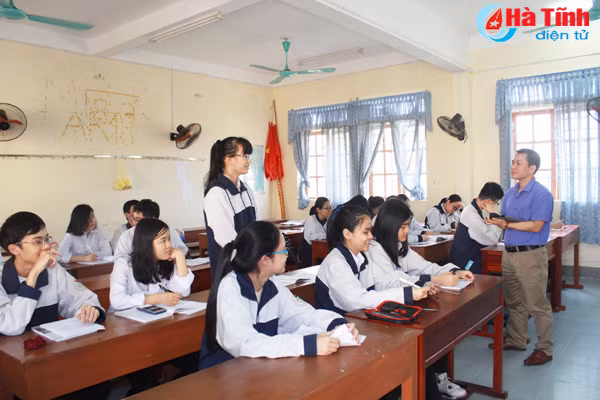 Học bổng 6,2 tỷ đồng và thành tích đáng nể của nữ sinh trường Chuyên Hà Tĩnh