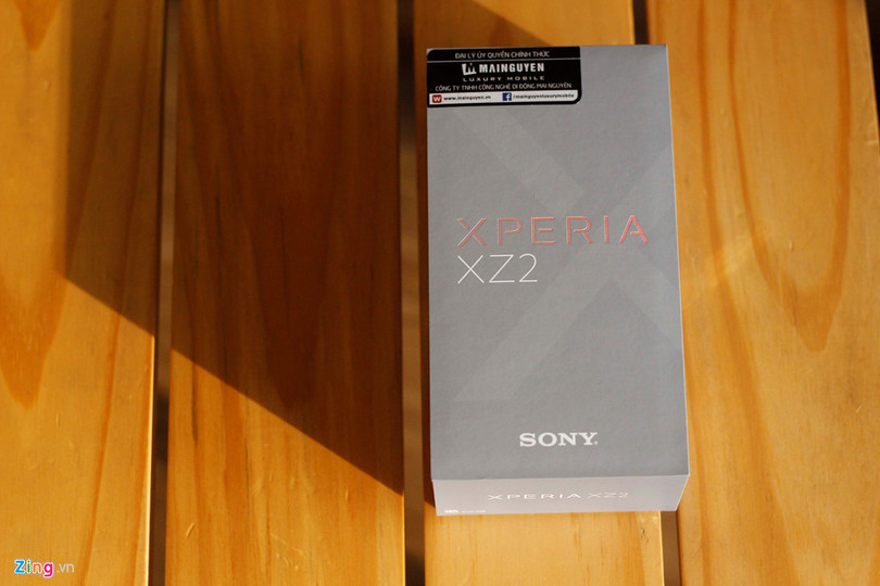 mo hop va trai nghiem sony xperia xz2 chinh hang dau tien tai viet nam
