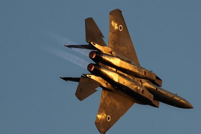 Một chiếc máy bay F-15 của Không quân Israel. Ảnh: Reuters ly do israel co the dung dang sau vu tan cong can cu khong quan syria
