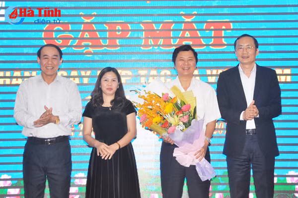 thao go kho khan tao dieu kien de htx phat trien tuong xung tiem nang