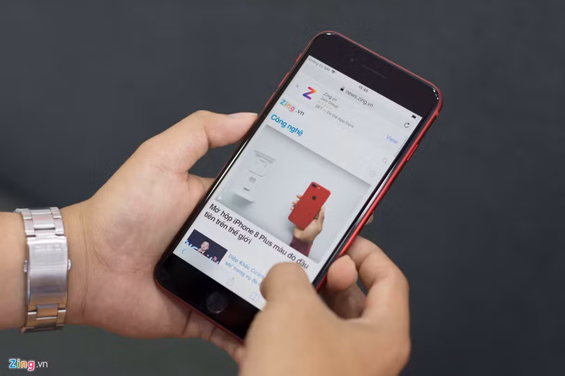 iphone 8 plus mau do dau tien ve viet nam gia tu 20 5 trieu dong