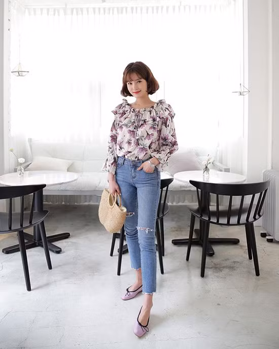 Phối đồ cùng túi nan, túi cói hot trend mùa hè