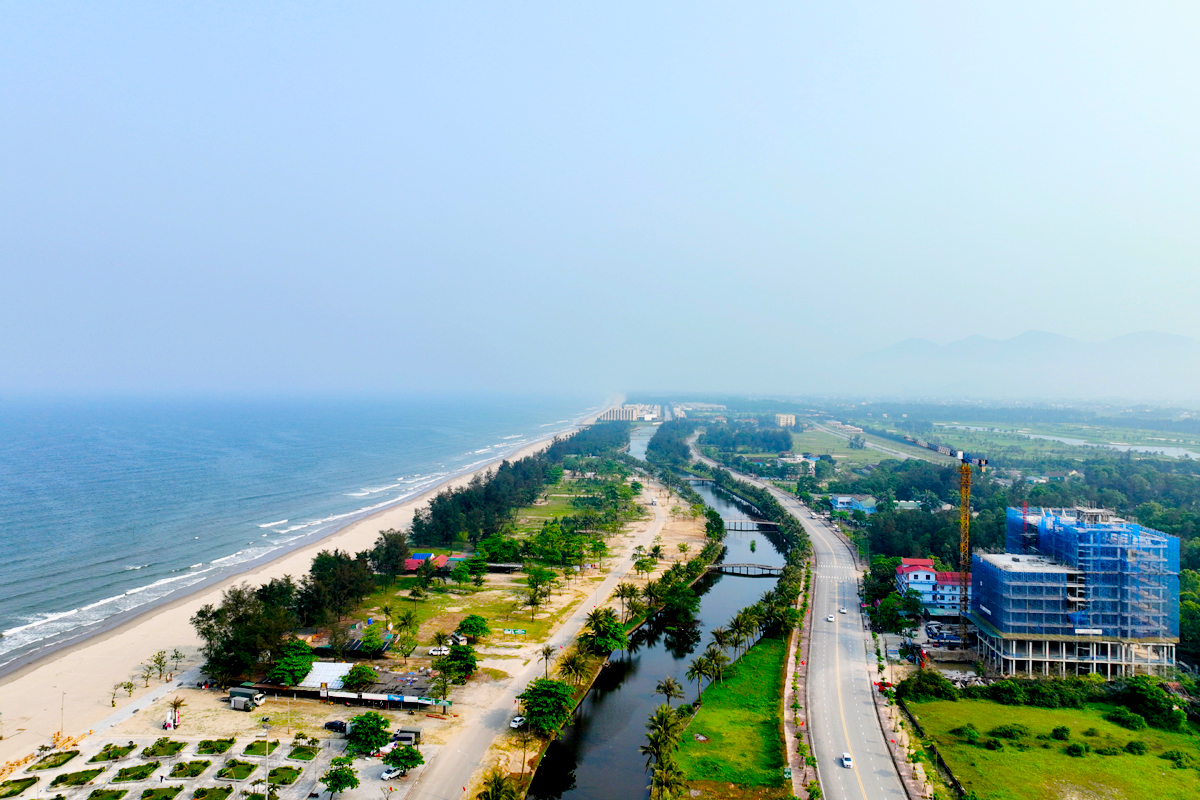 Ngắm khu du lịch biển Xuân Thành từ trên cao