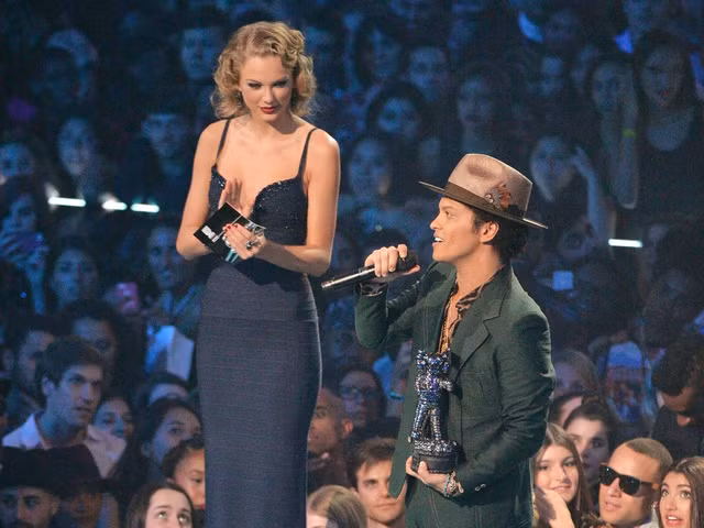 nhung ngoi sao dien anh co chieu khiem ton bat ngo