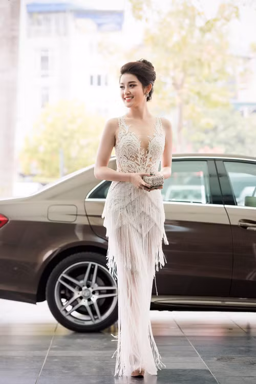 my nhan viet mac dep nhat tuan