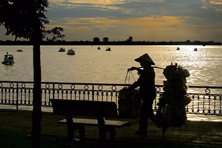 ve dep nguoi phu nu viet nam cung chiec non la