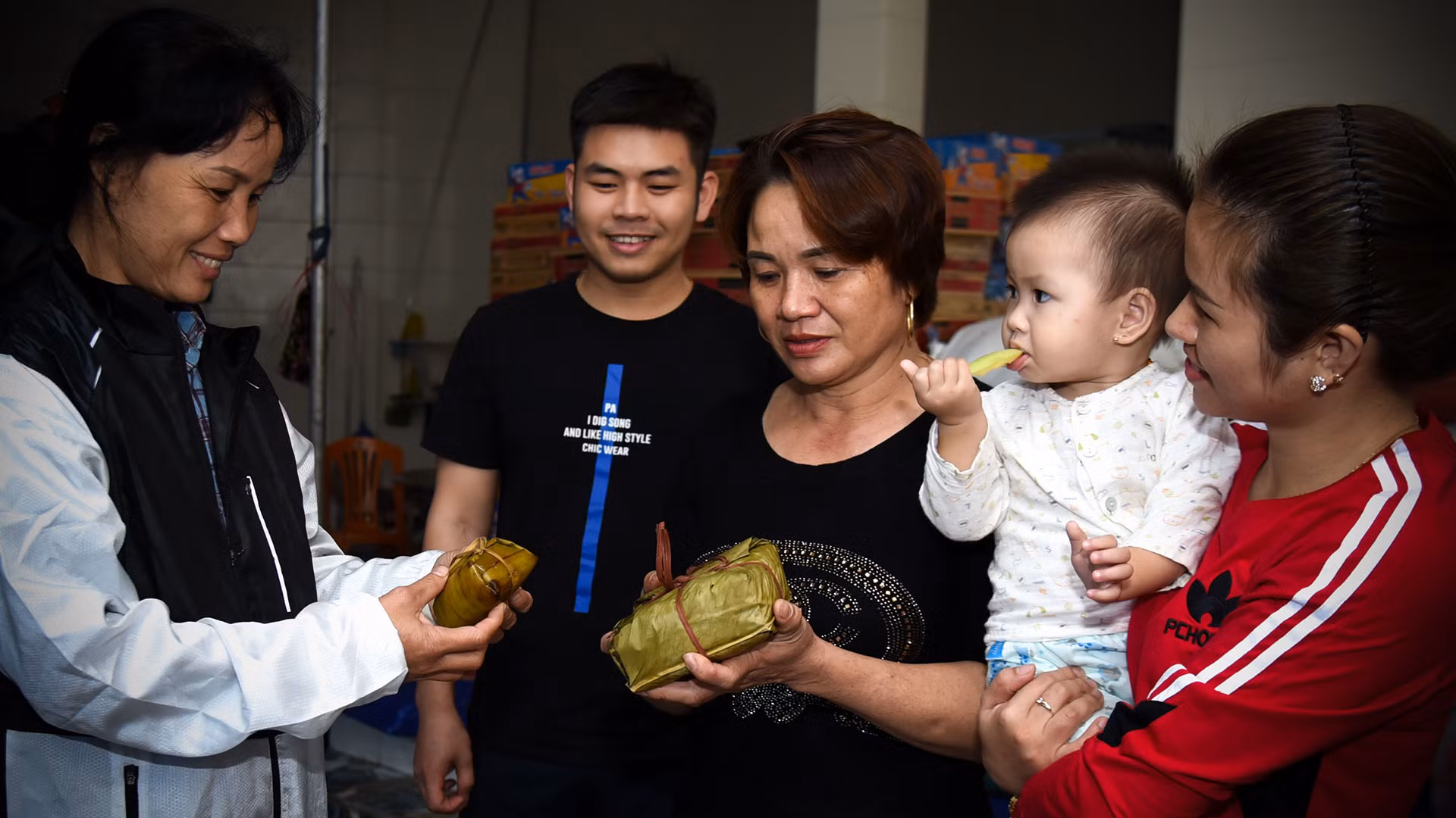 Người dân “tâm lũ” Hà Tĩnh nặng nghĩa ân tình với đồng bào Nghệ An