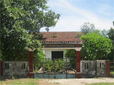 Nhà lưu niệm danh họa Nguyễn Phan Chánh bên dòng Tân Giang Nhà lưu niệm danh họa Nguyễn Phan Chánh bên dòng Tân Giang