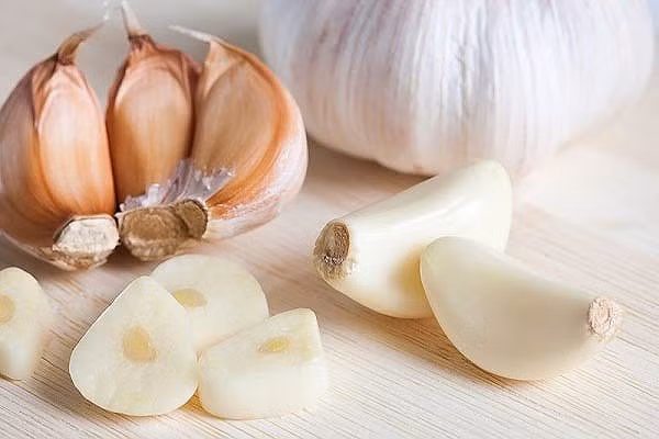 Những “đại kỵ” khi ăn tỏi không phải ai cũng biết