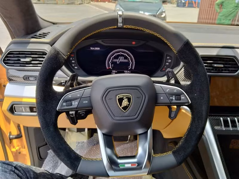 Lamborghini Urus 4 chỗ đầu tiên về Việt Nam
