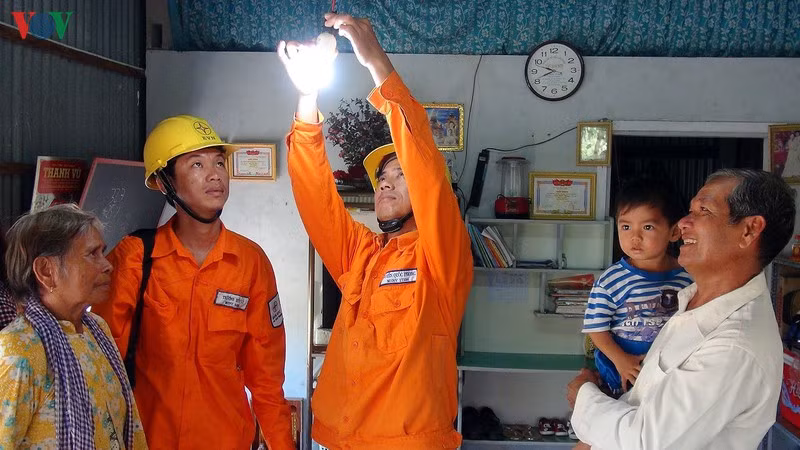 Giảm giá bán lẻ điện: mức giảm cao nhất 62.560 đồng/tháng