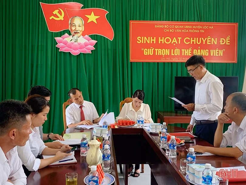 Sôi nổi sinh hoạt chuyên đề “Giữ trọn lời thề đảng viên” ở Lộc Hà