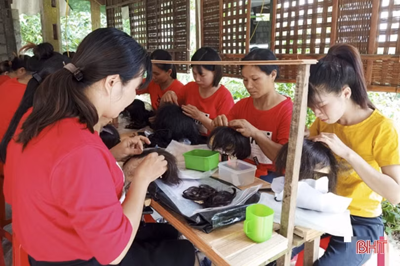 Cán bộ phụ nữ Hà Tĩnh nêu cao tấm gương học và làm theo Bác