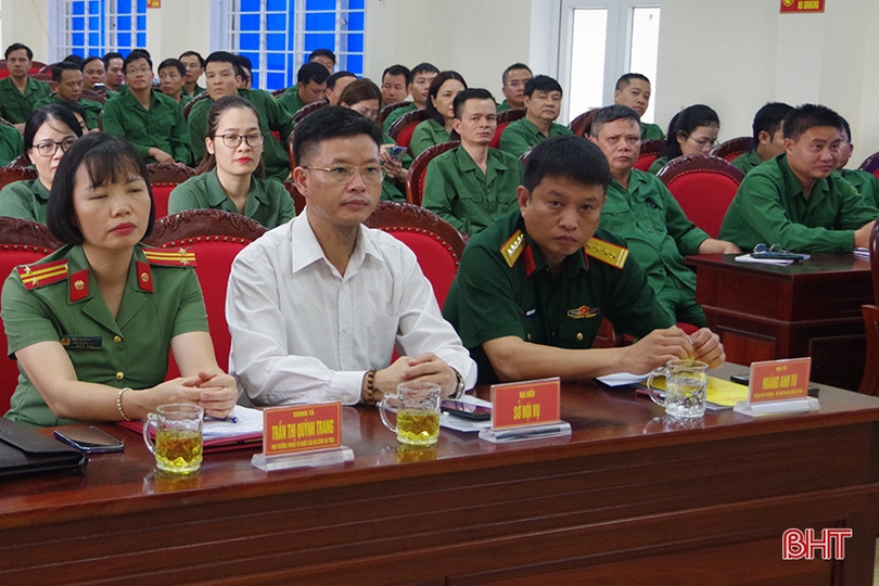 Bồi dưỡng kiến thức QP-AN cho trưởng, phó phòng các ban, ngành, đoàn thể
