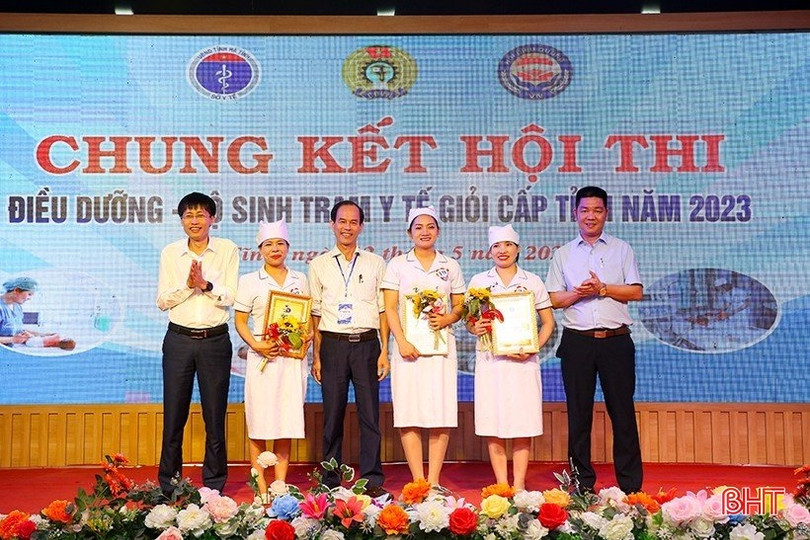Trung tâm Y tế Hương Sơn nhất Hội thi Điều dưỡng - Hộ sinh trạm y tế giỏi cấp tỉnh