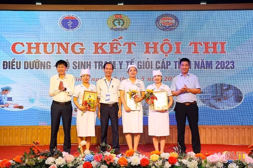 Trung tâm Y tế Hương Sơn nhất Hội thi Điều dưỡng - Hộ sinh trạm y tế giỏi cấp tỉnh