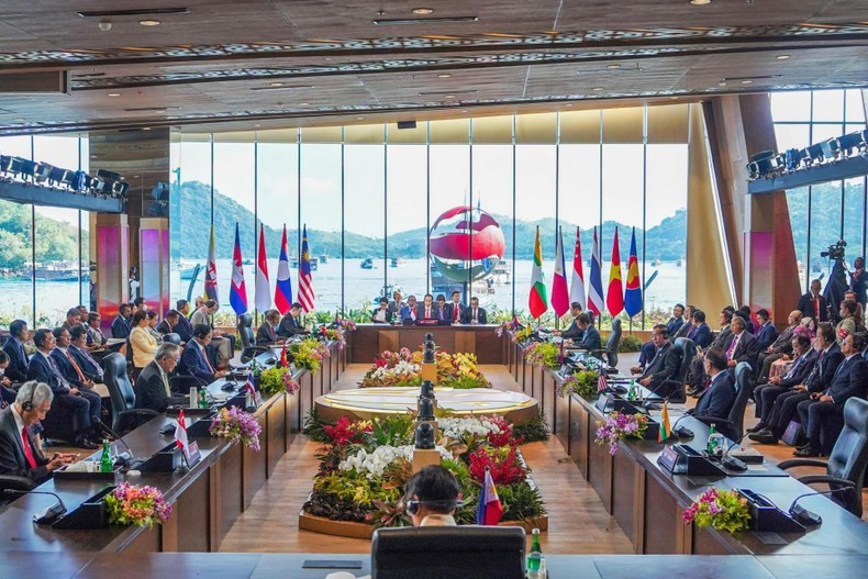 Hướng đến “Một ASEAN tầm vóc: Tâm điểm của tăng trưởng”