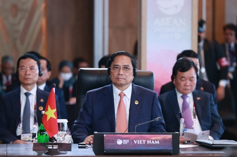 Hướng đến “Một ASEAN tầm vóc: Tâm điểm của tăng trưởng”