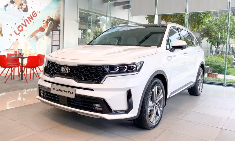 Sorento, Santa Fe, CX-8 đua giảm giá hàng trăm triệu đồng