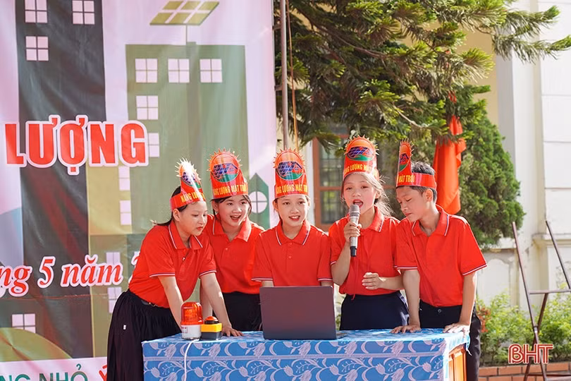 Học sinh Nghi Xuân sôi nổi tham gia hội thi sử dụng năng lượng 