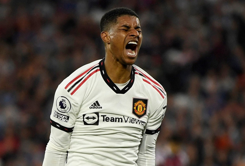 Man United thua CLB đang đua trụ hạng