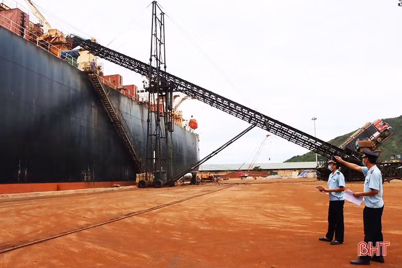 Nỗ lực chống dịch và thông quan tại cảng biển lớn nhất Hà Tĩnh