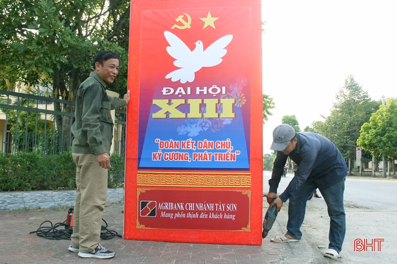 Hương Sơn rực rỡ cờ hoa trước ngày hội lớn