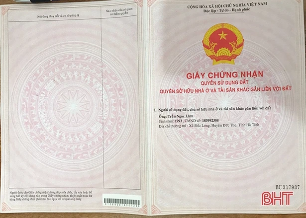 Khoe sổ đỏ qua mạng xã hội - “mồi ngon” cho kẻ xấu làm giả giấy tờ