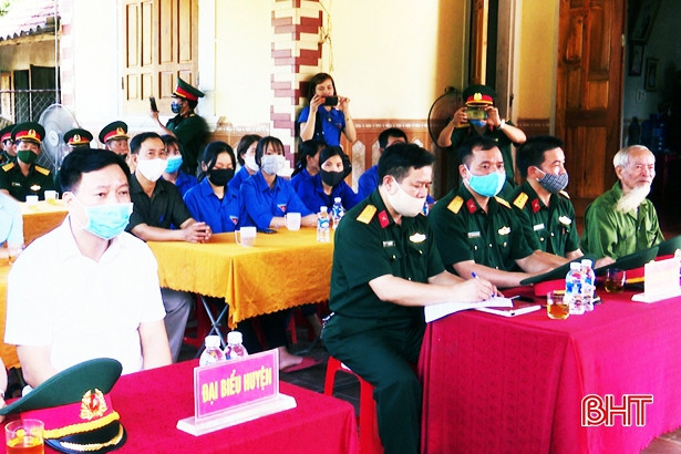 Bộ Tư lệnh Quân khu 4 xây dựng nhà tình nghĩa cho thương binh ở Đức Thọ