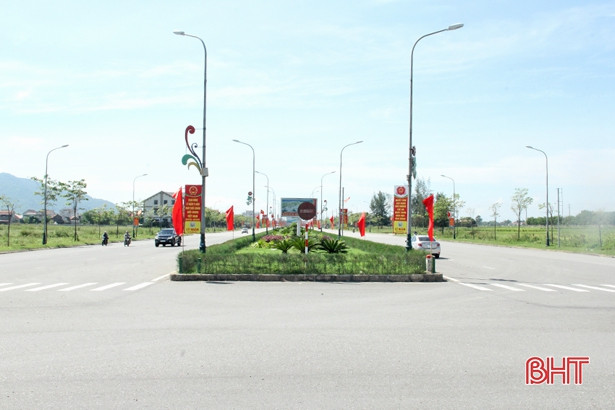 Lộc Hà rực rỡ cờ hoa trước ngày hội lớn