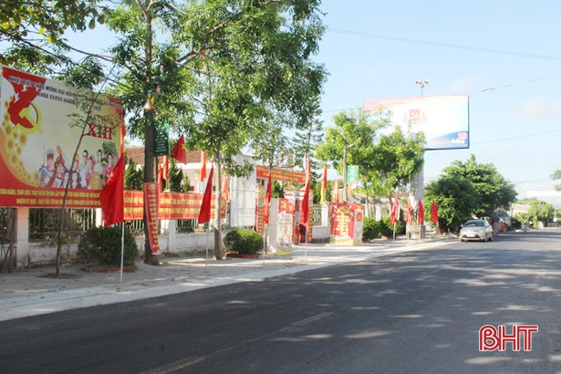 Lộc Hà rực rỡ cờ hoa trước ngày hội lớn