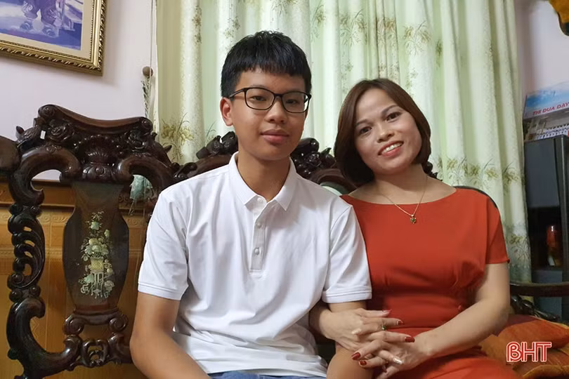 Thủ khoa lớp 10 Toán THPT Chuyên Hà Tĩnh bật mí thành công