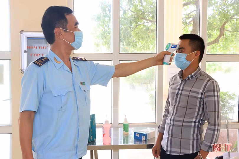 Nỗ lực chống dịch và thông quan tại cảng biển lớn nhất Hà Tĩnh