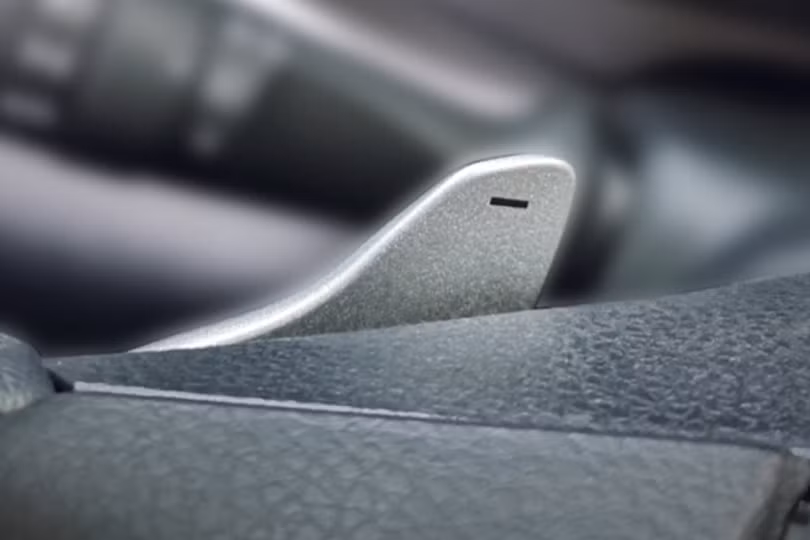 Chi tiết Toyota Vios 2021 - bổ sung đèn LED, lẫy chuyển số