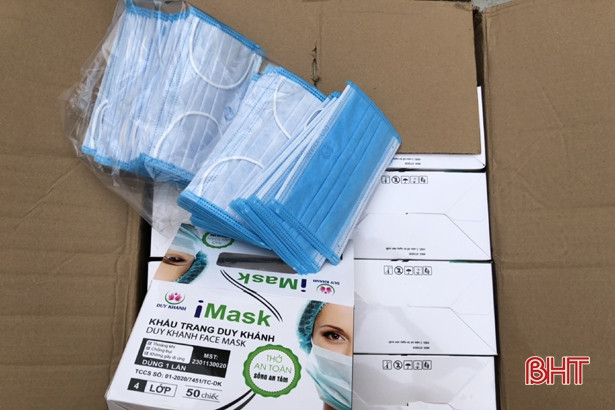 Xe khách vận chuyển 50 ngàn khẩu trang không rõ nguồn gốc qua Hà Tĩnh