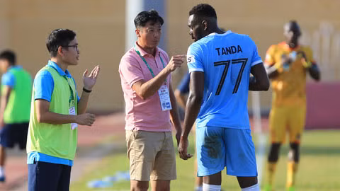 Tuyển chọn ngoại binh giữa mùa V.League khó như hái sao trên trời