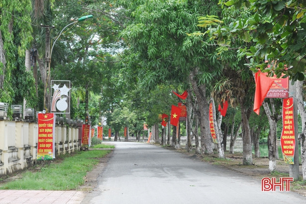 Hương Khê “khoác áo đẹp” đón ngày hội lớn