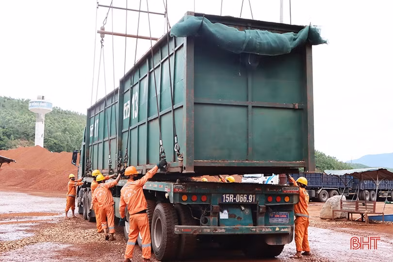 Nỗ lực chống dịch và thông quan tại cảng biển lớn nhất Hà Tĩnh