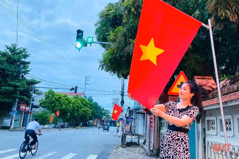 Hương Sơn rực rỡ cờ hoa trước ngày hội lớn