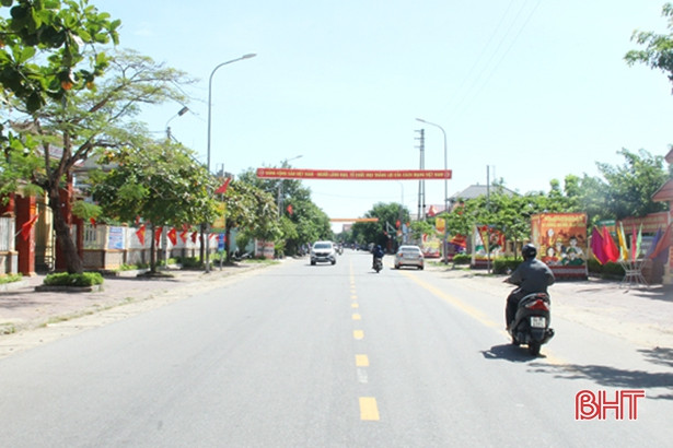 Lộc Hà rực rỡ cờ hoa trước ngày hội lớn