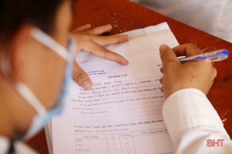 Hơn 15.000 thí sinh Hà Tĩnh làm thủ tục thi tốt nghiệp, công tác phòng dịch thực hiện nghiêm ngặt