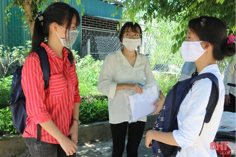 Thí sinh Hà Tĩnh đánh giá về môn thi đầu tiên: “Đề Văn hay, vừa sức và không quá bất ngờ”