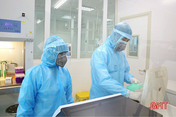 9 hành khách Hà Tĩnh đi cùng xe có trường hợp F1 ở Thái Bình đều âm tính lần 1 với SARS-CoV-2