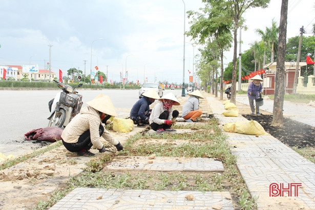 Lộc Hà rực rỡ cờ hoa trước ngày hội lớn