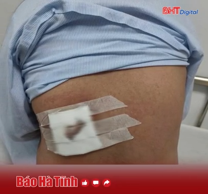 Đắp lá cây trị mụn nhọt, người phụ nữ nguy kịch hoại tử vùng lưng