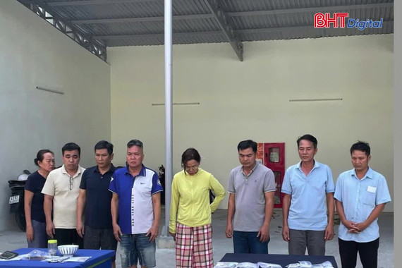 Phá sới bạc quy mô lớn, tinh vi trong gara ô tô 