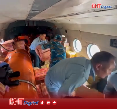 Bộ Quốc phòng điều trực thăng chở hàng cứu trợ người dân Lạng Sơn