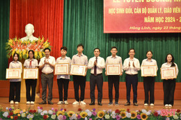 Thị xã Hồng Lĩnh tuyên dương 175 học sinh, giáo viên giỏi